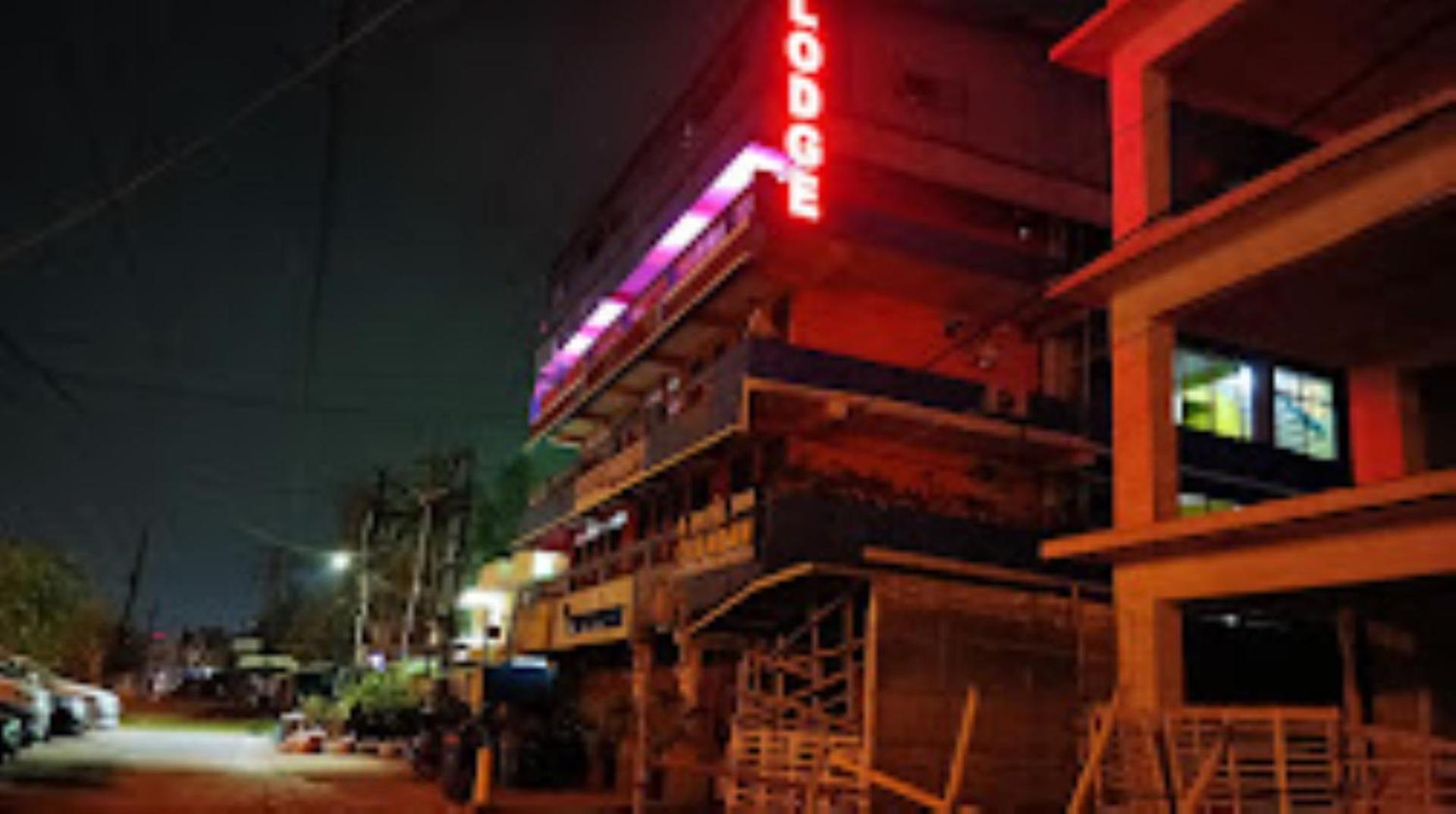 Hotel Chandan,Bhubaneswar Exteriör bild